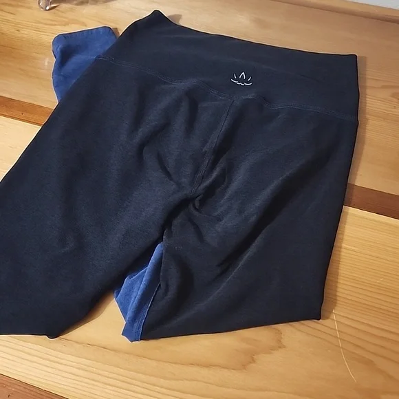 Beyond Yoga At Your Leisure High Waisted Leggings - Picture 2 of 5